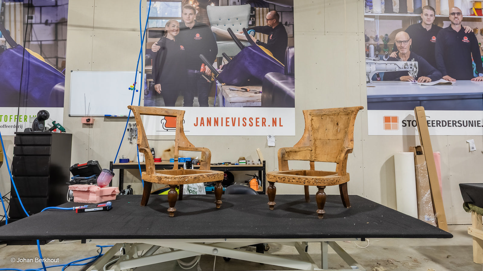 Ambachtelijke restauratie van klassieke meubels en fauteuils door ervaren stoffeerder